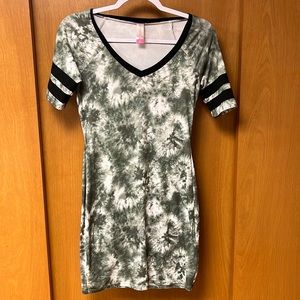 No boundaries dress.